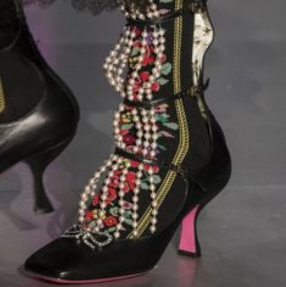 NWT$3400 Gucci Taide Pearlescent Caged Boot Pumps - Picture 16 of 16